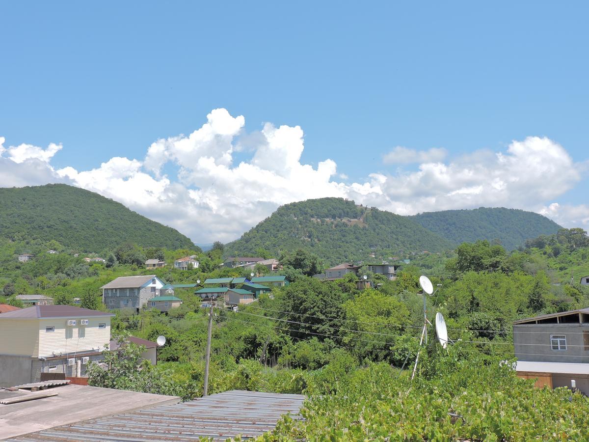 Guesthouse U Moti New Athos Exterior photo